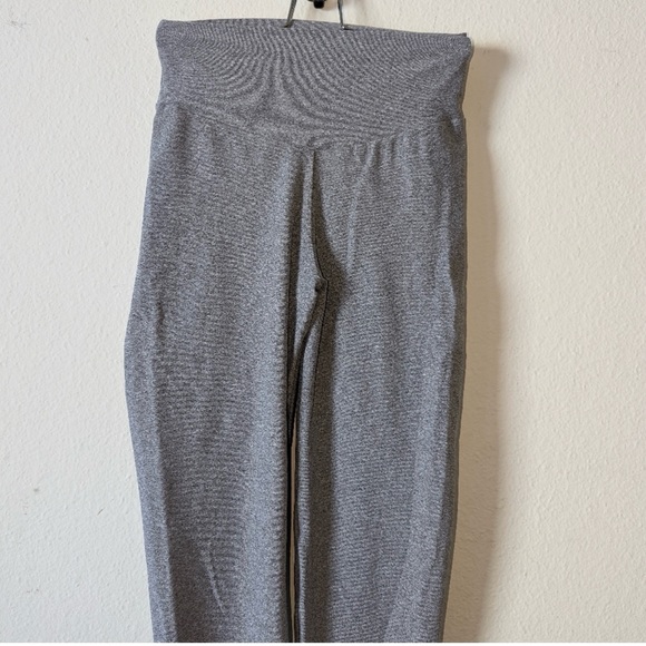 CLS Scrunch Booty Gray Leggings Size S - Picture 4 of 10